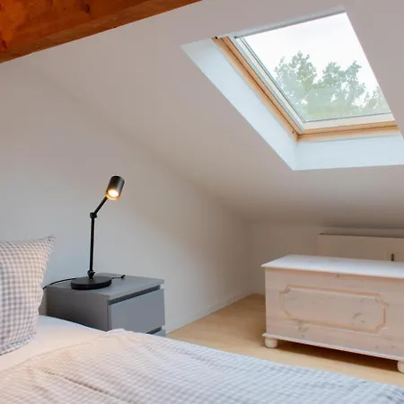 Geraeumige Anker In Ruhiger Lage Apartman