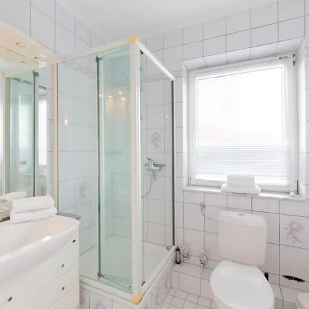 Apartman Geraeumige Anker In Ruhiger Lage