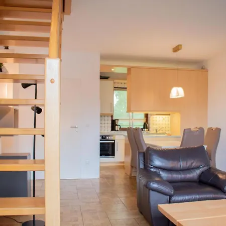 Apartman Geraeumige Anker In Ruhiger Lage *